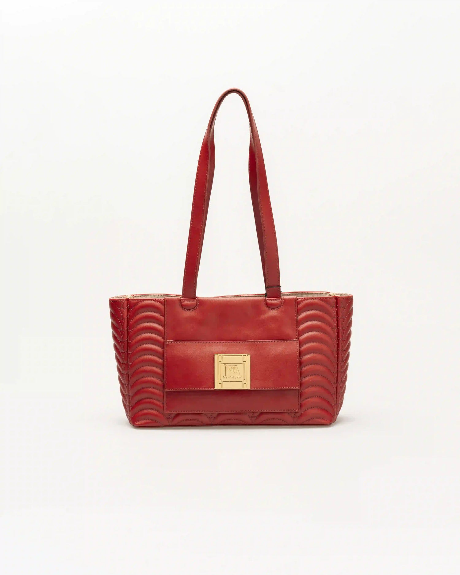 Ann red luxury shoulder bag for women designed with passion and refined details.