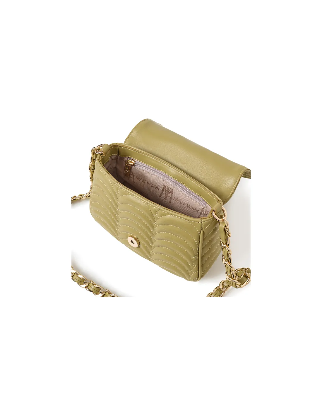 Elegant Jay Tuscan luxury shoulder bag reflects premium quality and refined texture.