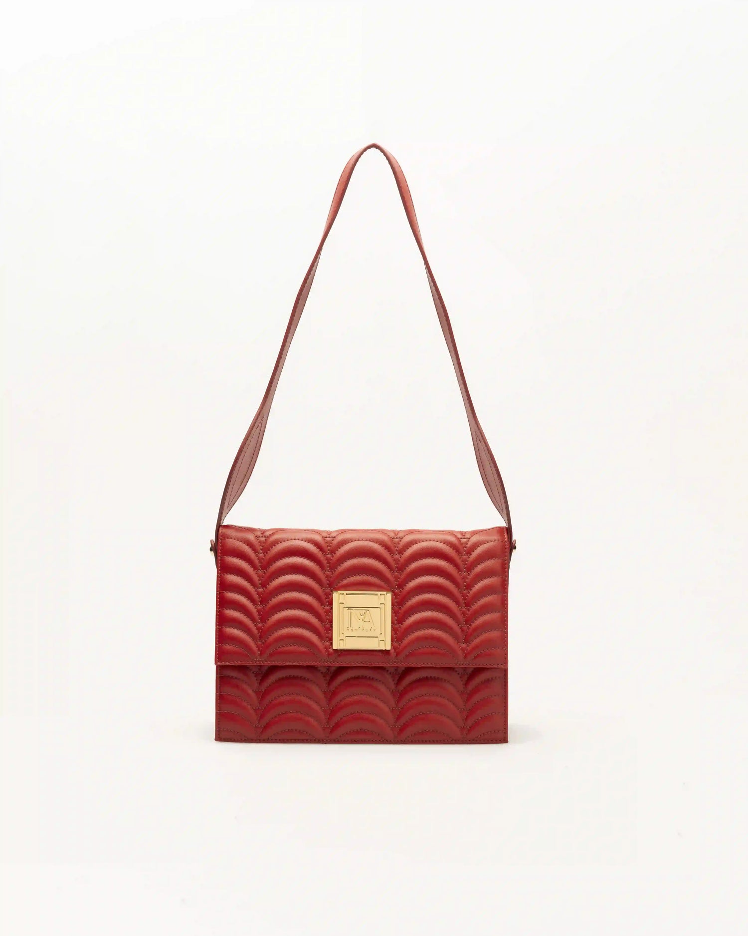 Elegant Queens N1 Red shoulder bag designed for women with refined taste.