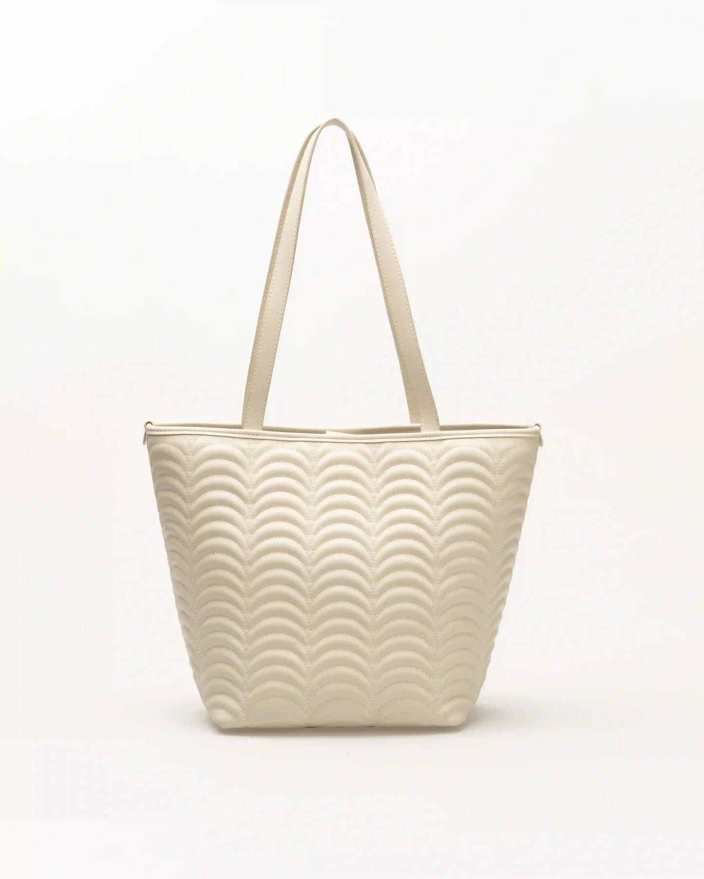 Elegant white luxury shoulder bag made for clean, minimal and timeless style.