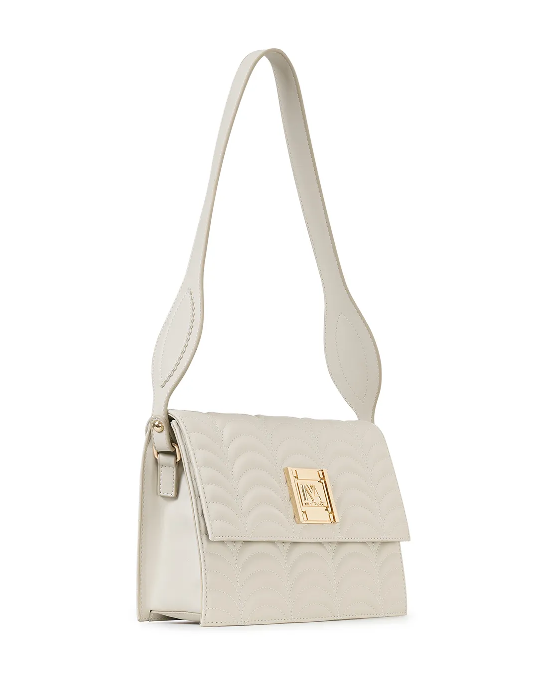 Queen's N1 beige high-end shoulder bags highlight premium design and timeless appeal.