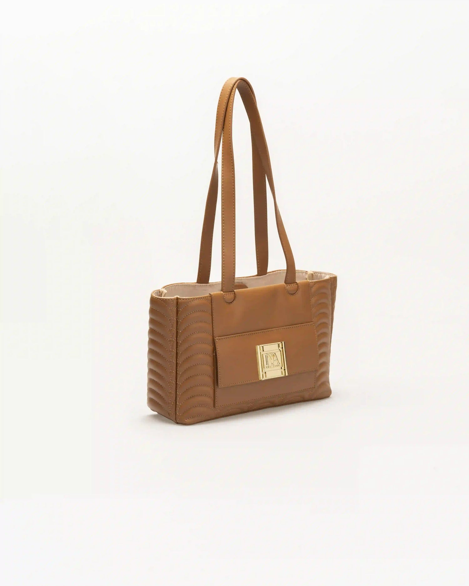 Stylish ann tan designer shoulder bag crafted with sophistication and comfort.