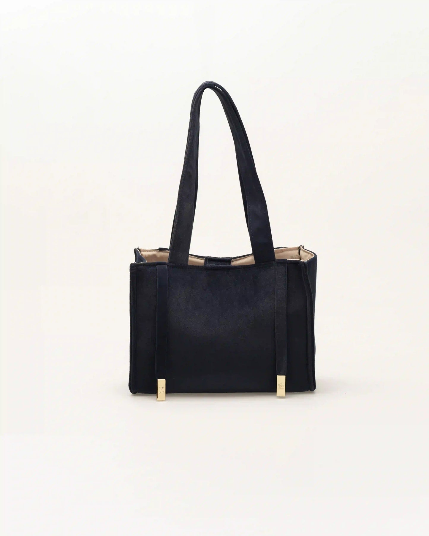 Stylish Monroe handmade shoulder bags crafted with expert detail.